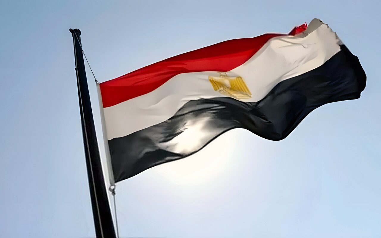 مصدر مطلع للقاهرة الإخبارية: نرفض بشكل قاطع الزج باسم سيناء في تصريحات وزير المالية الإسرائيلي