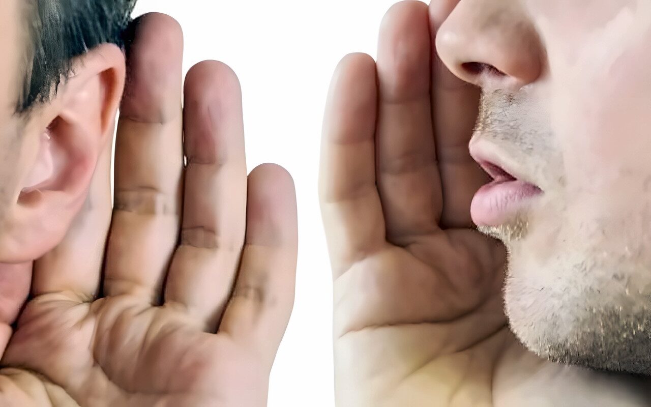 ما حكم نقل الكلام دون تحقق؟.. عالم بجامعة الأزهر يحذر
