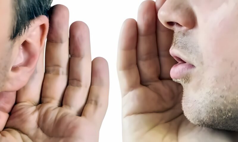 ما حكم نقل الكلام دون تحقق؟.. عالم بجامعة الأزهر يحذر