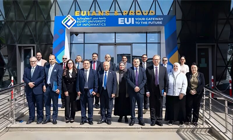جامعة مصر للمعلوماتية تنظم جلسة حوارية لمناقشة سبل تسريع جهود التحول الرقمي بمشاركة ممثلي الحكومة والقطاع الخاص والأكاديميين