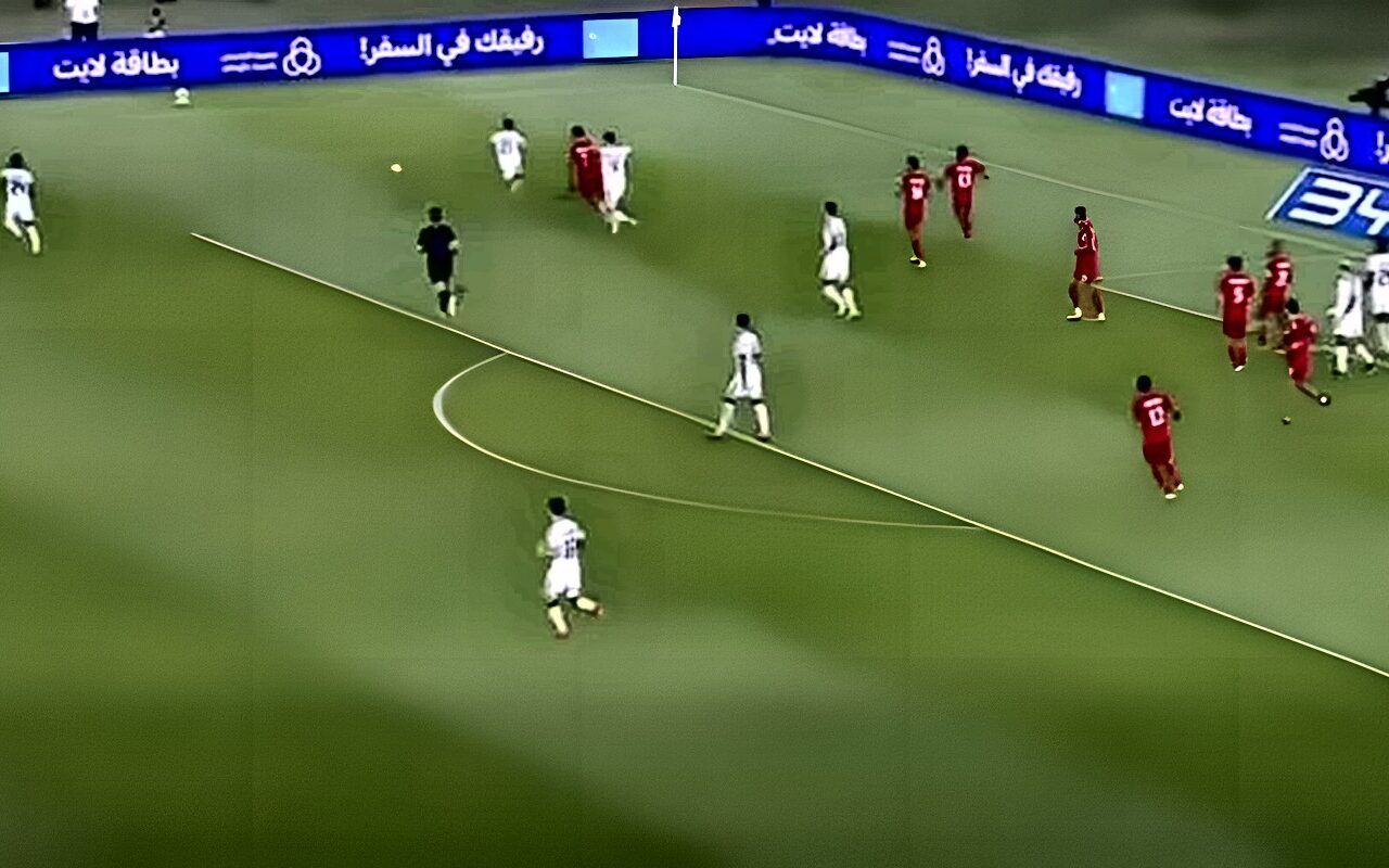 نصف نهائي كأس خليجي 27.. الإمارات تتقدم على عمان 1-0 في الشوط الأول