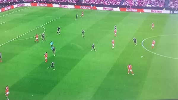 الدوري الأوروبي.. بنفيكا يضرب سيلتيك بثلاثية نظيفة بالشوط الأول