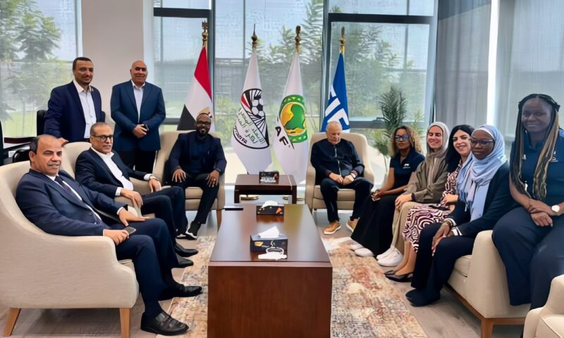 أبو ريدة يستقبل وفد «فيفا» لمناقشة مشروعات «فيفا للأمام» والحوكمة المالية وتنظيم ورشة عمل لنظام الانتقالات الدولية (TMS)