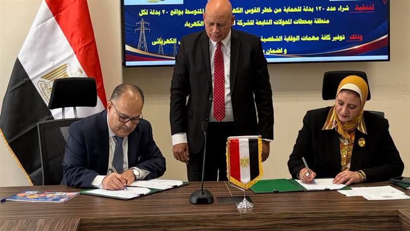 الكهرباء تشتري 120 بدلة حماية من القوس الكهربي للعاملين بمحطات المحولات