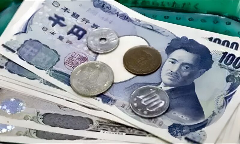 سعر الـ100 ين الياباني مقابل الجنيه في البنك المركزي اليوم الأربعاء 14-10-2026
