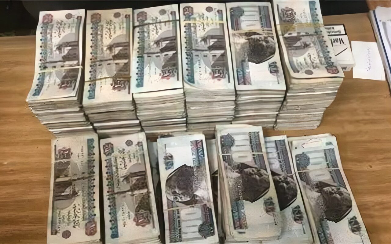 الداخلية تجهض محاولة غسل 85 مليون جنيه حصيلة الاتجار بالأسلحة والذخائر غير المرخصة