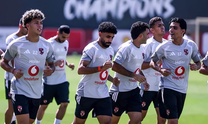 تطعيم لاعبو الأهلي قبل رحلة أوغندا