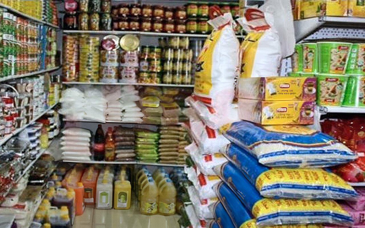 كرتونة البيض البلدي ترتفع 5 جنيهات وقفزة في أسعار الزيت.. تعرّف على أسعار السلع الغذائية اليوم بالأسواق