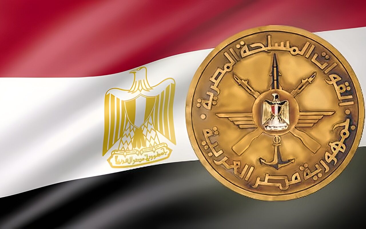 احتفالا بالذكرى 53 لانتصارات أكتوبر.. وزير الدفاع ينيب قادة الجيوش الميدانية والمناطق العسكرية لوضع أكاليل الزهور على قبر الجندي المجهول