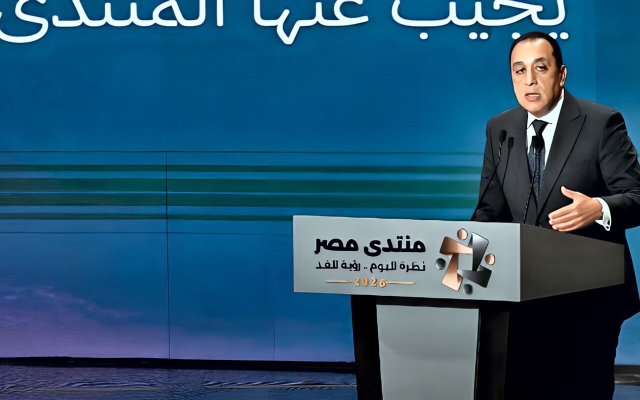 مدبولي: 200 مليار جنيه تكلفة تطوير شبكات الكهرباء اللازمة للوصول إلى 45% طاقة متجددة في 2028
