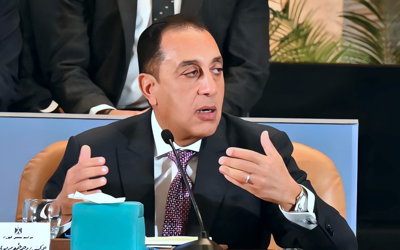 مدبولي: الرئيس يعتزم الإعلان عن برنامج كبير يشمل الإسكان الاجتماعي والإيجار ومشروعات لمتوسطي الدخل