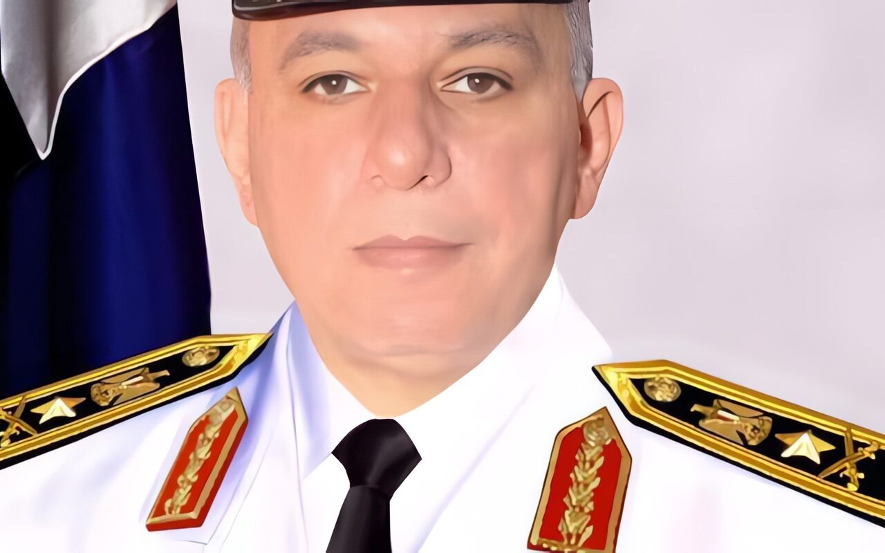 قائد القوات البحرية: نؤمن مياهنا الإقليمية على مدار الساعة في ظل ما تشهده المنطقة من تحديات متزايدة