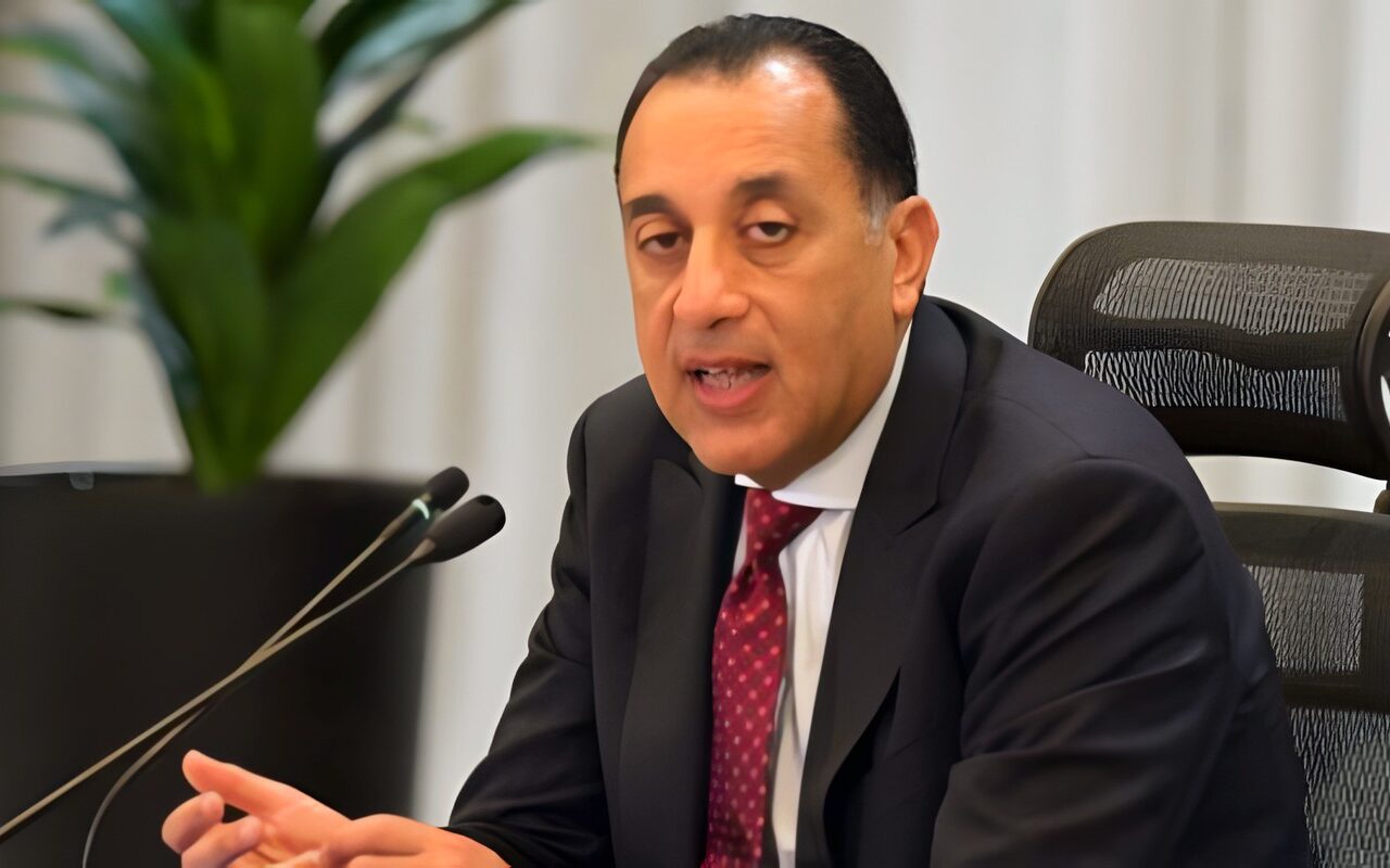 رئيس الوزراء: توطين الصناعة ركيزة أساسية لضمان استدامة مشروعات البنية التحتية
