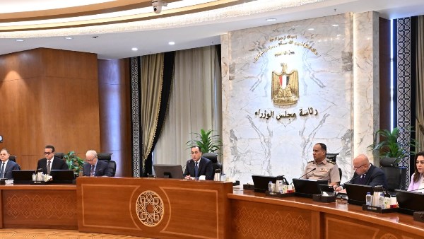رئيس الوزراء: بدأنا أولي خطوات زيادات أجور المعلمين وأعضاء هيئة التدريس