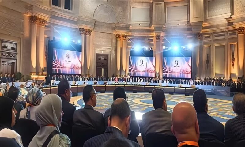 تدني جودة الحياة بالريف أبرزها، راندة المنشاوي تستعرض تحديات قطاع الإسكان والمرافق قبل 2014