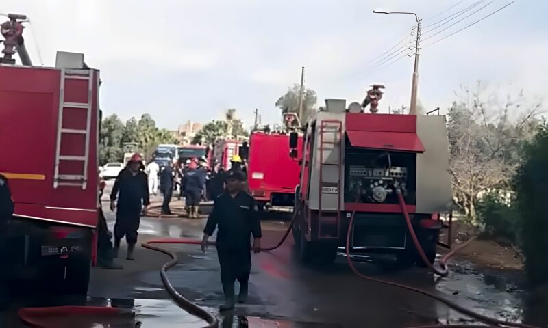 إخماد حريق اندلع داخل 3 منازل في قنا بسبب انفجار أنبوبة غاز