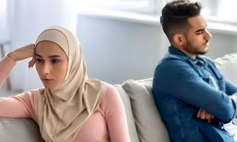 هل كلمة “عليّ الطلاق” تعد طلاقا؟.. تعرف على الحكم الشرعي ورأي الإفتاء