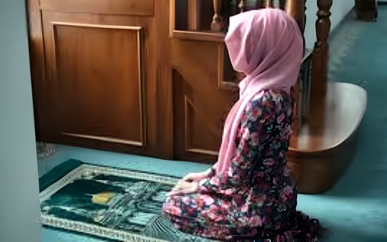 هل قضاء الصلاة أولى من النوافل؟.. أمين الإفتاء يوضح