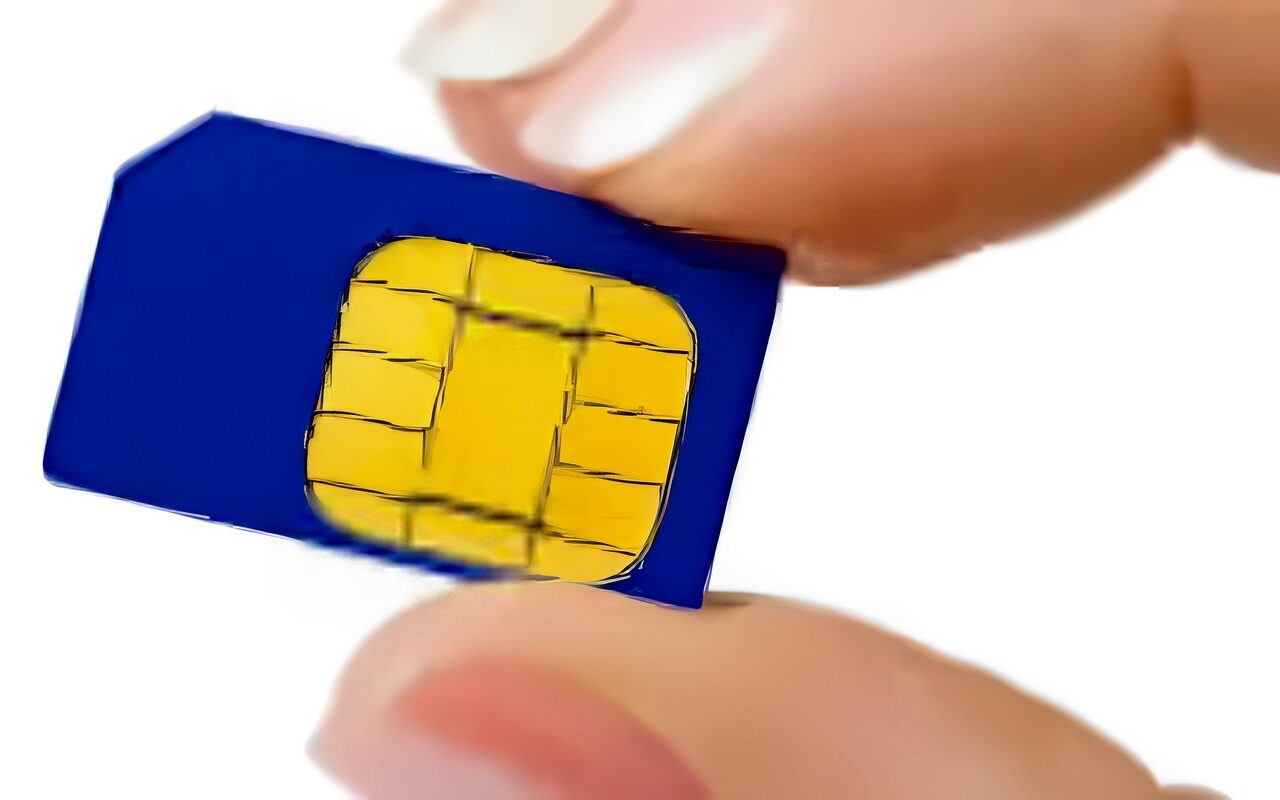 حكم بيع شرائح المحمول مجهولة البيانات.. الإفتاء: الوسيلة إلى الحرام حرام