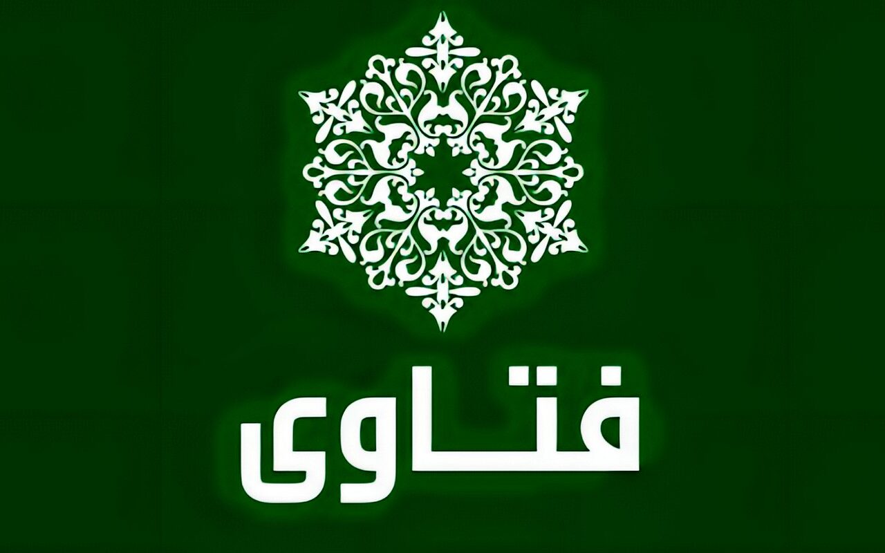 فتاوى وأحكام | حكم قطع الصلاة للرد على الهاتف .. الضحك غير المتعمد هل يبطل الصلاة؟.. هل يجوز جمع الظهر بالعصر بسبب الشغل؟