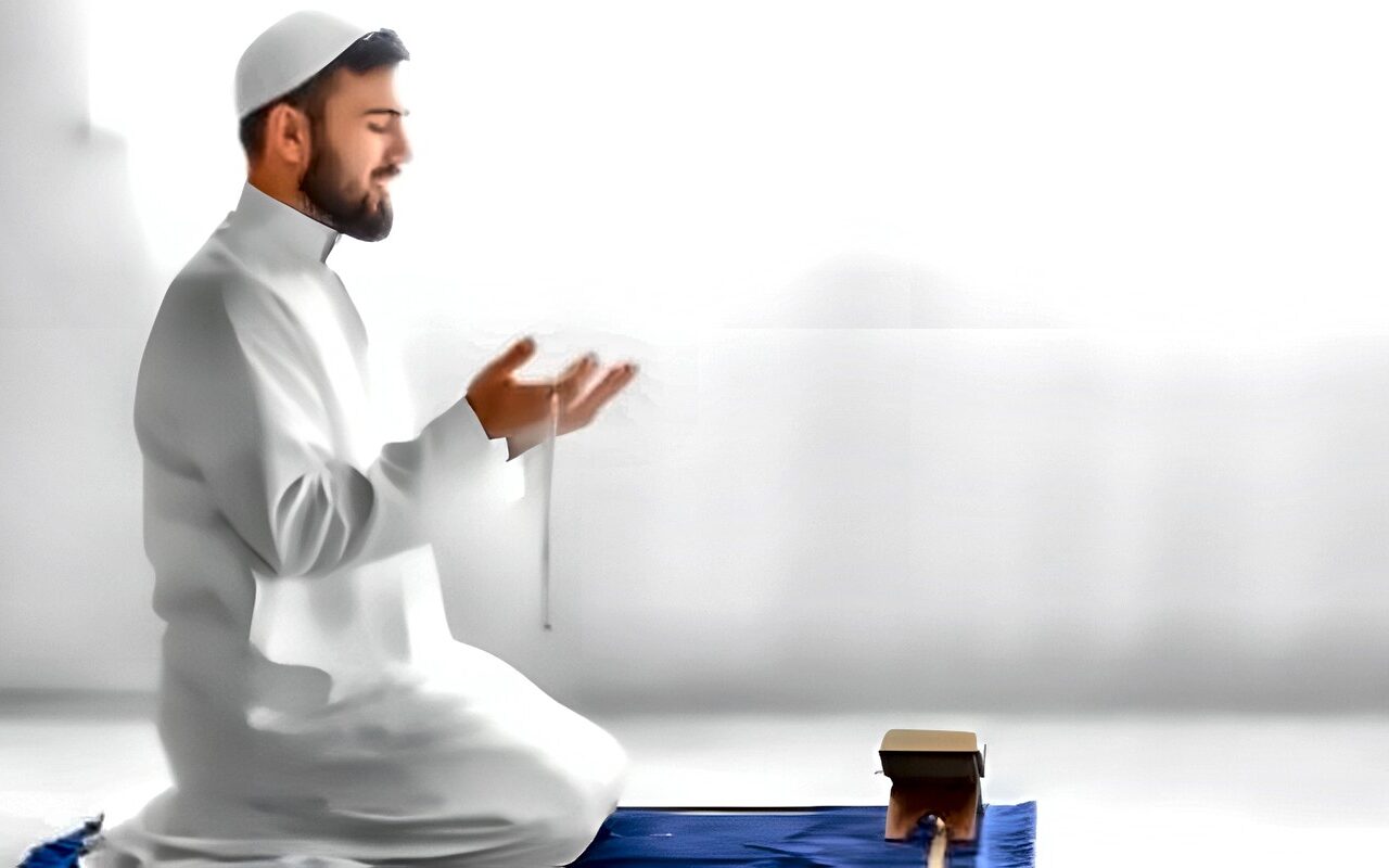ما حكم الرجل الذي يصلي الصلوات الخمس في البيت؟.. الإفتاء توضح رأي الشرع