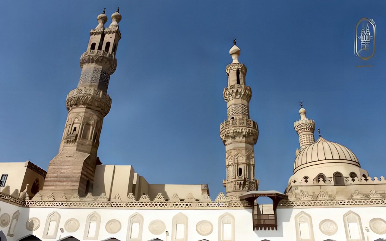 هل مثل «اتق شر من أحسنت إليه» صحيح شرعا؟.. عضو الفتوى بالأزهر يوضح