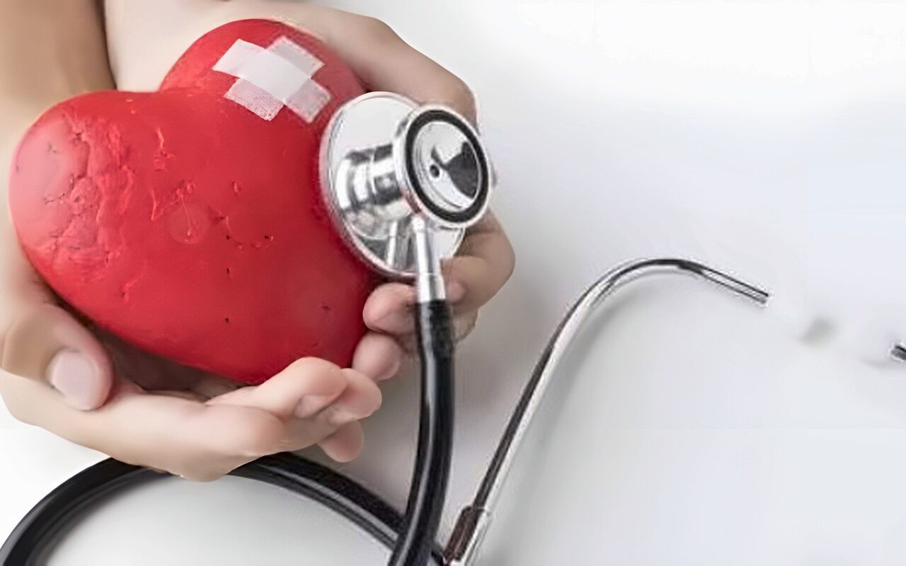 لماذا تتسارع ضربات القلب فجأة؟.. أسباب غير متوقعة