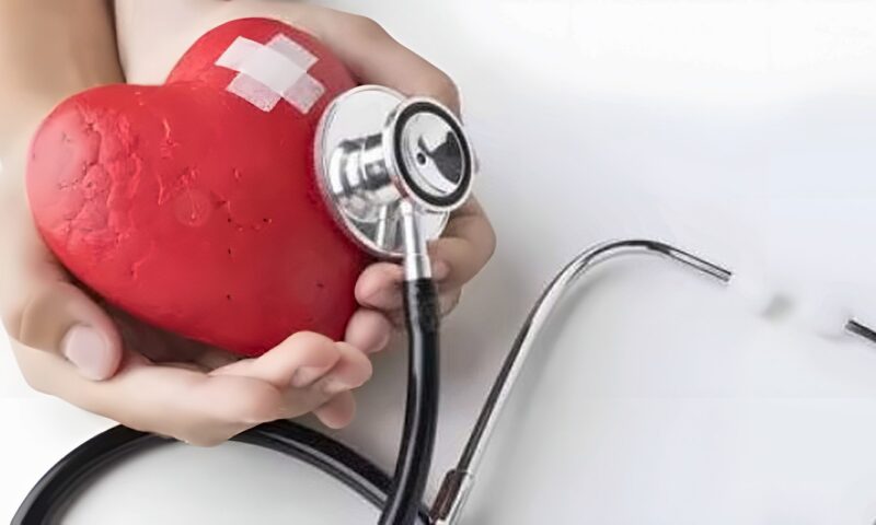 لماذا تتسارع ضربات القلب فجأة؟.. أسباب غير متوقعة