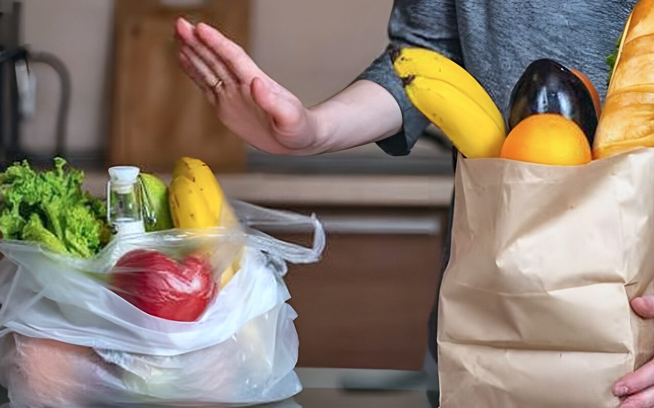 علامات خطيرة تكشف فساد الطعام وطرق حفظ الأغذية بأمان في المنزل