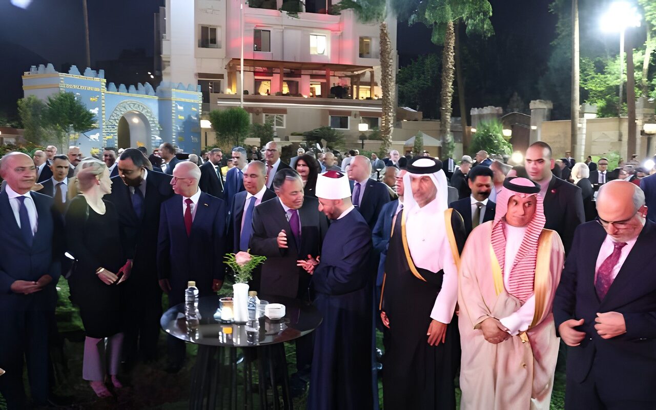 وزير الأوقاف عن احتفال السفارة العراقية بيوم السيادة: يوم خالد في وجدان كل عربي.. صور