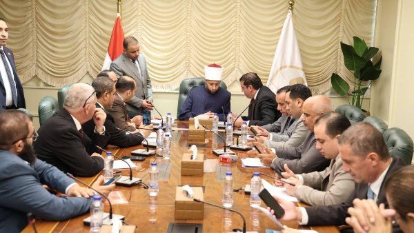 وزير الأوقاف يستقبل النواب للعمل المشترك على خدمة كل أبناء الوطن.. صور