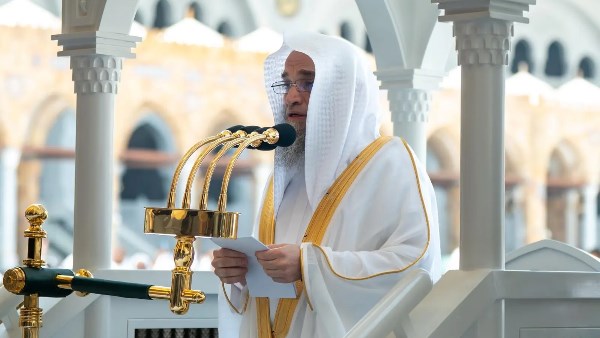 لما أرادوا تخريب الكعبة.. خطيب المسجد الحرام يستشهد بقصة أصحاب الفيل وسوء عاقبتهم