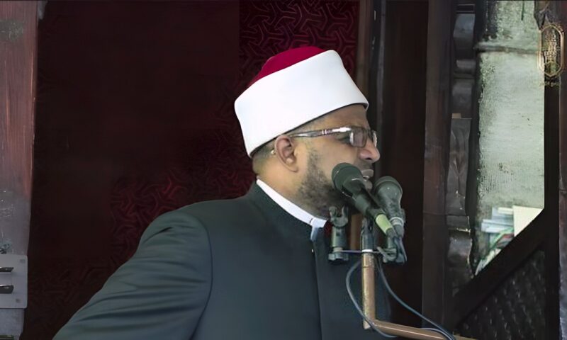 خطيب الأزهر يحذر من اختراق وعي الشباب وجرهم إلى مسارات الضياع والفشل