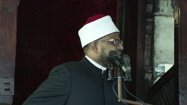 خطيب الأزهر يحذر من اختراق وعي الشباب وجرهم إلى مسارات الضياع والفشل