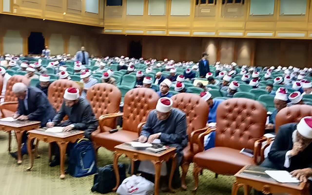 أكاديمية الأزهر العالمية تجري اختبارا تحريريا لمبعوثي الأزهر الشريف إلى دول العالم