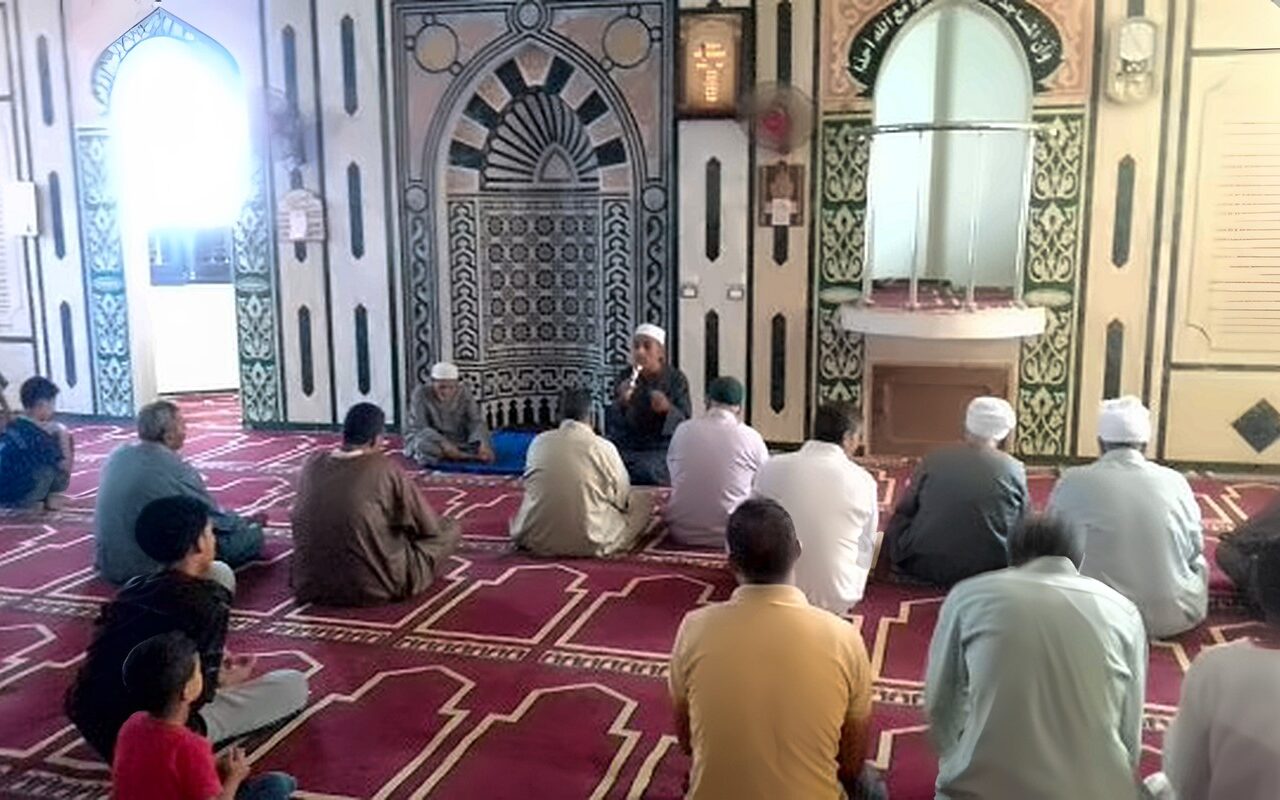 الأوقاف تواصل فعاليات برنامج المساجد المحورية وتناقش التكاتف الوطني في مواجهة التحديات.. صور