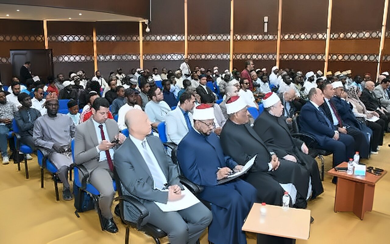 أيمن عبدالغني خلال ندوة «الأزهر والتعليم في أفريقيا»: نعتز بدورنا في دعم مسيرة التعليم بالقارة.. صور