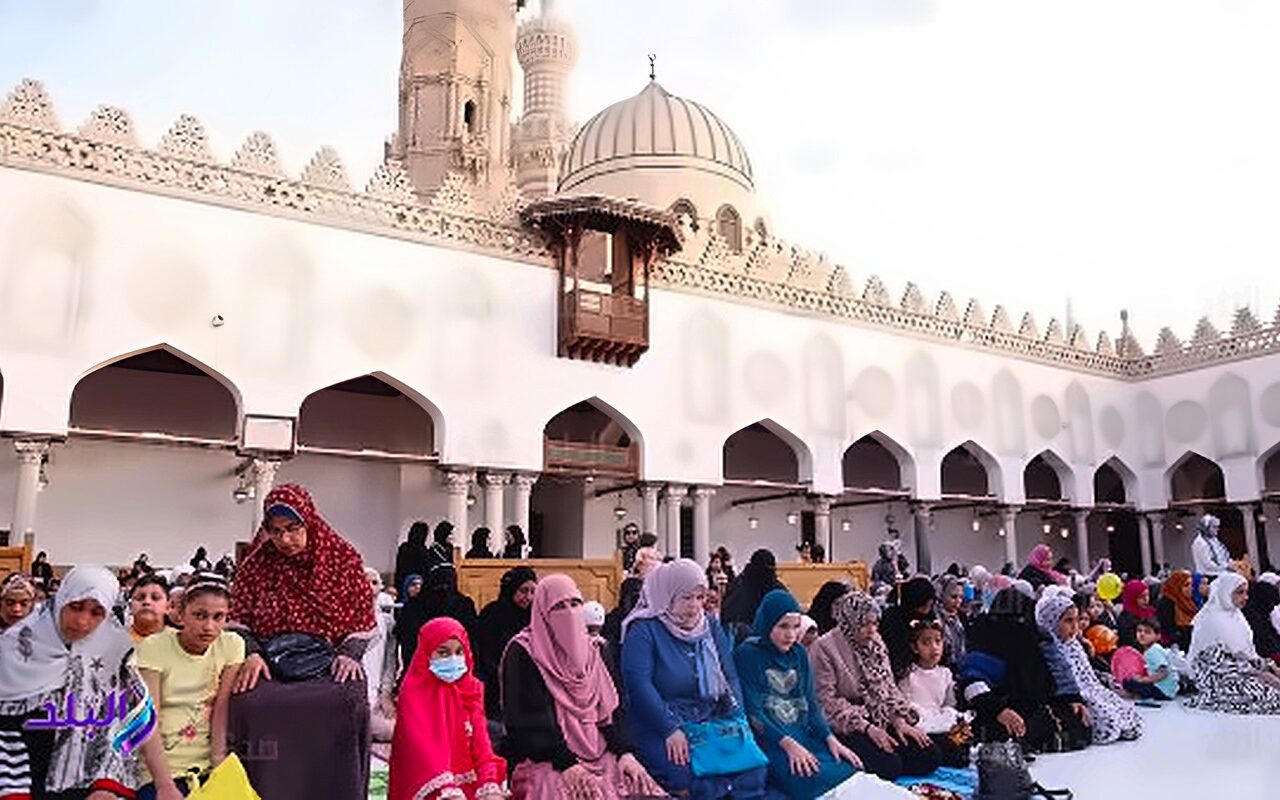 فتاوى تشغل الأذهان | حكم سنة الجمعة والأذان الأول والثاني.. والرأي الشرعي في صلاة الجمعة قبل الزوال بـ بلاد الغرب