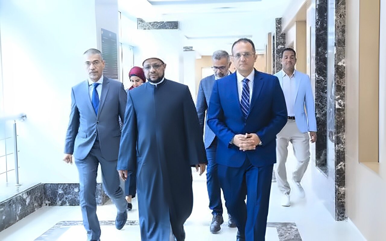 أمين البحوث الإسلاميّة لرئيس جامعة الجلالة: الأزهر يقدم خطابا دعويا يستجيب لتحديات العصر