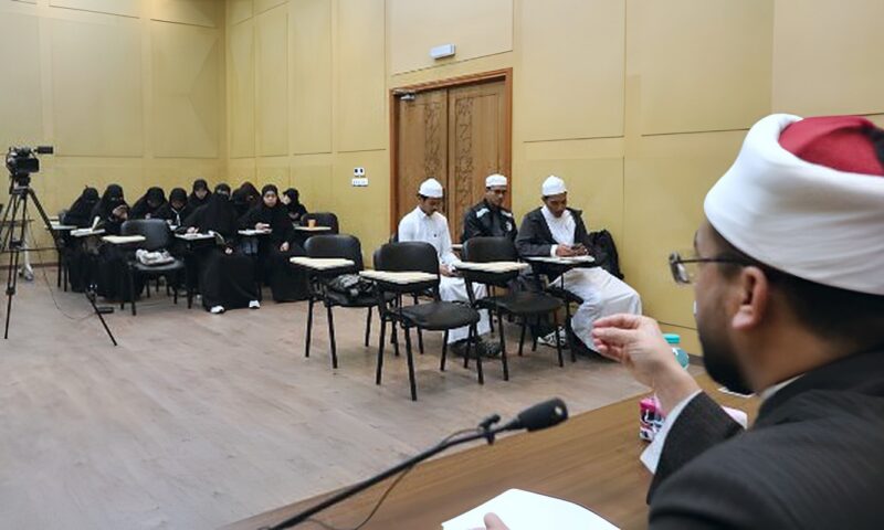 منهجية الفتوى في قضايا الشبكة والهدايا ومسكن الزوجية.. دورة لطلاب تايلاند الدراسين في الأزهر