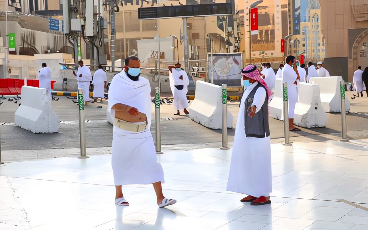 هل يشترط الاغتسال عند مسجد التنعيم للإحرام بالعمرة الثانية؟.. الإفتاء توضح
