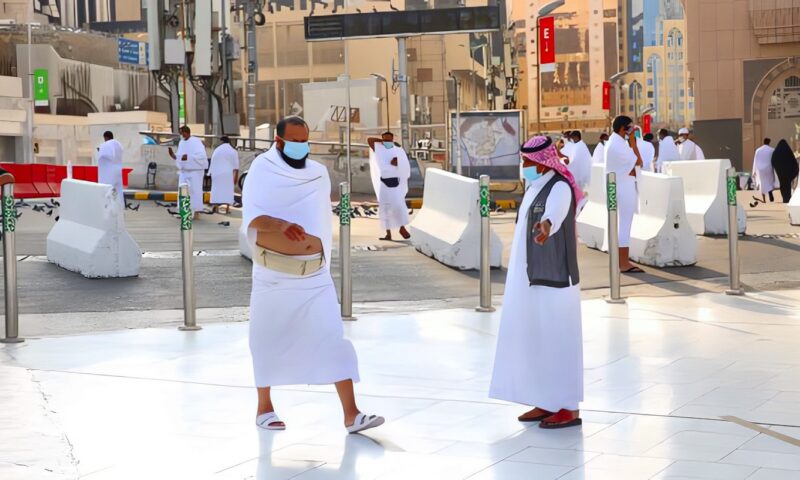 هل يشترط الاغتسال عند مسجد التنعيم للإحرام بالعمرة الثانية؟.. الإفتاء توضح