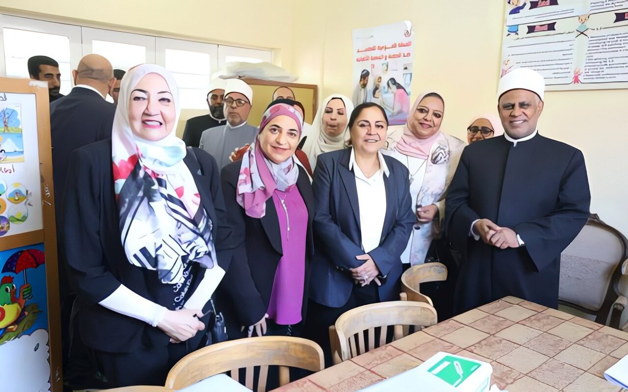رئيس قطاع المعاهد الأزهرية ونائب محافظ القاهرة يشهدان انطلاق الحملة القومية للتطعيم