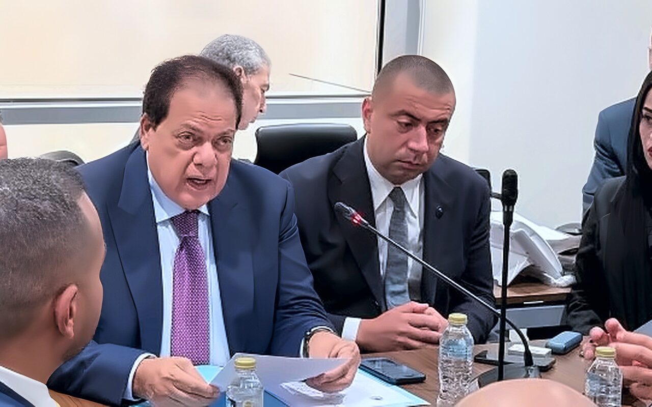 أبو العينين: الفترة المقبلة صعبة في مجالات التنافس الصناعي.. ومنظومة الصناعة تحتاج إلى التطوير