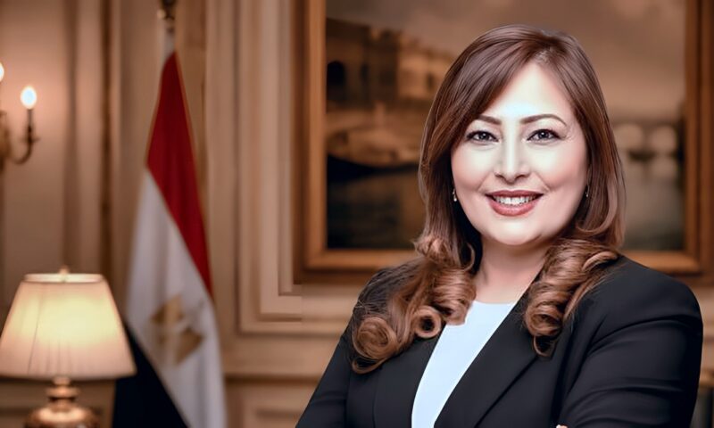 إليزابيث شاكر تدعو للالتفاف حول الوطن: روح أكتوبر تؤكد قدرتنا على تجاوز التحديات