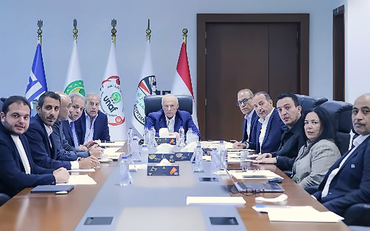 تفاصيل مناقشات مجلس إدارة الاتحاد المصري لكرة القدم في اجتماعه الدوري