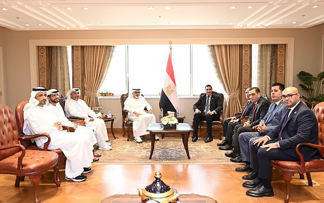 وزير الشباب والرياضة يستقبل وفد مجلس أبوظبي الرياضي ويبحث استضافة مصر للنسخة الـ11 من سباق زايد الخيري