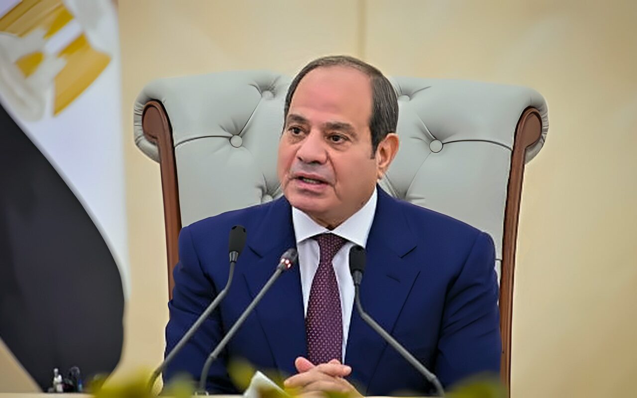 العكاري: كلمة الرئيس المصري حملت رسائل طمأنة بأن القوات المسلحة جاهزة لحماية الأمن القومي