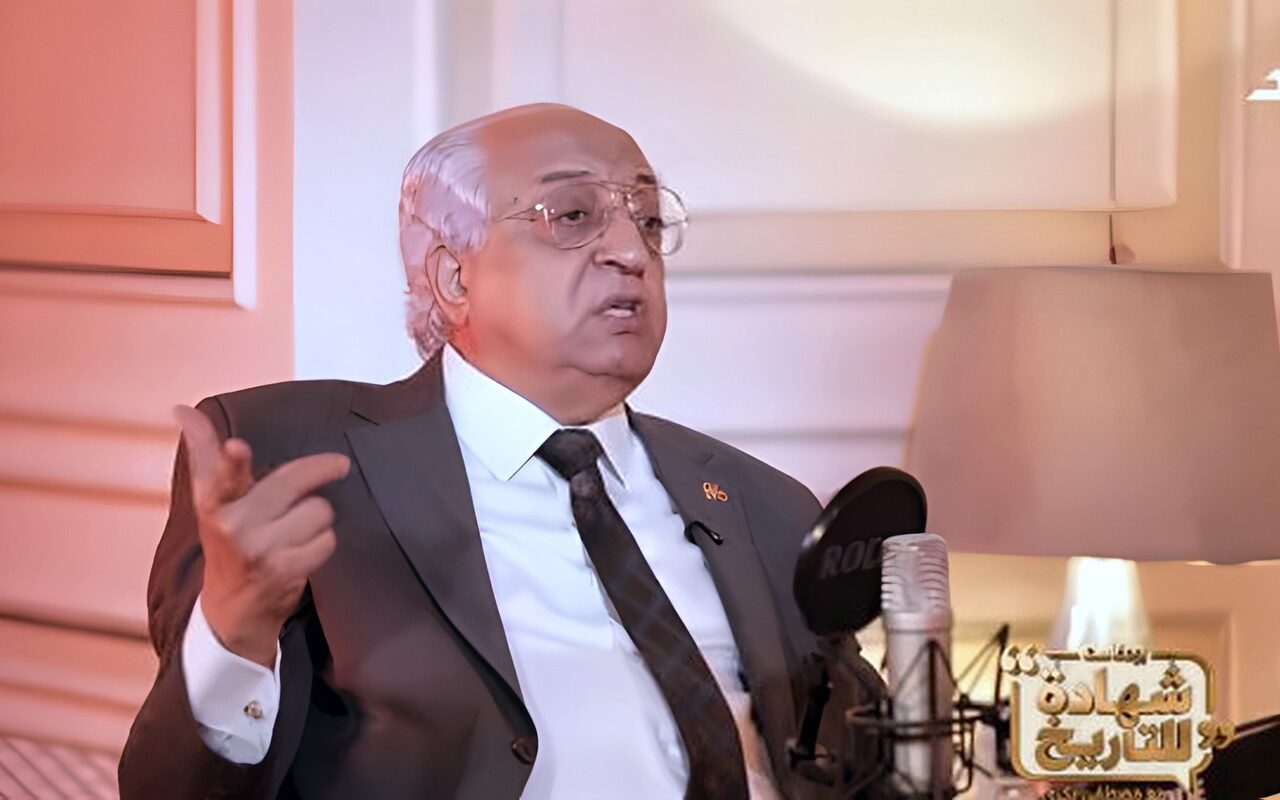 وزير الداخلية الأسبق يكشف رد فعل محمد مرسي لما شاف رئيس مصلحة السجون فى اجتماع الأعلى للشرطة