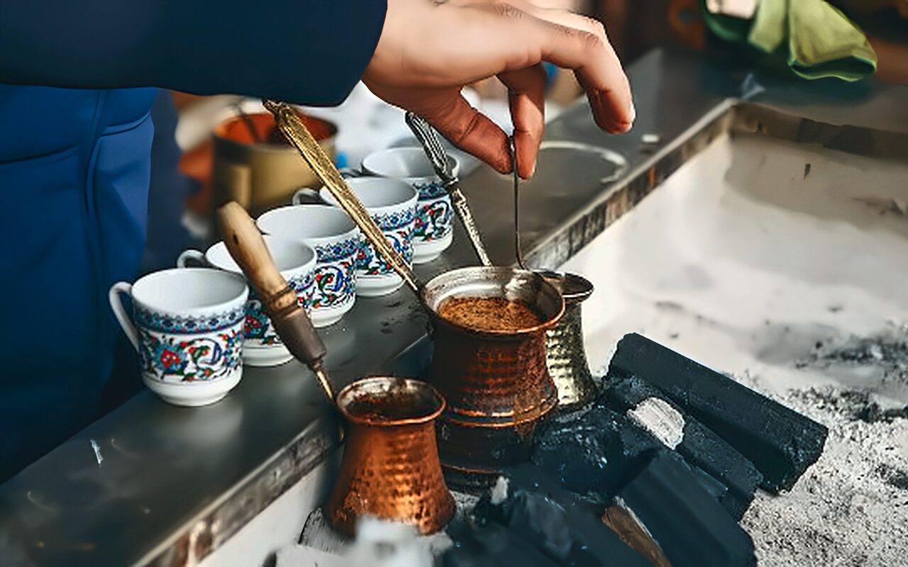 خبير قهوة يكشف مفاجأة عن البن.. من إثيوبيا والبرازيل إلى فنجانك في مصر